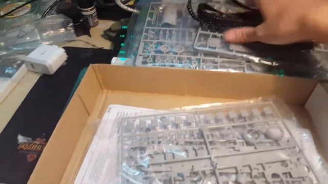 Review And Unbox Pz.Kpfm KV1 756 (r) - 1:35 Trumpeter 00366