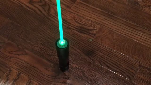 Green 520nm laser vs 532nm!! 55mw New Laser build смотреть онлайн