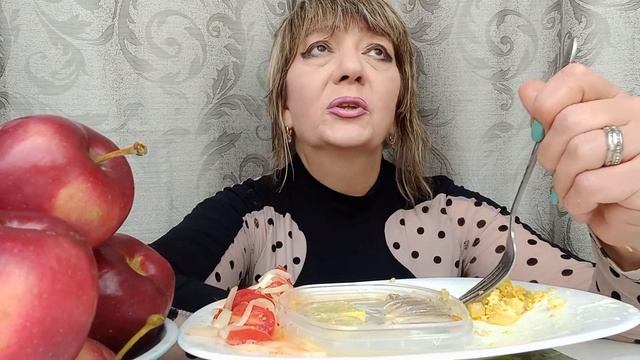 Мукбанг 🐋Селедка Картошечка Ответ👌 Вашим Салом По Мордяке ✊Слава России Огромной Державе🇷🇺🇷🇺🇷🇺 смотреть онлайн