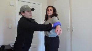 ASMR Досмотр Багажа: Звуки Безопасности и Уютного Погружения