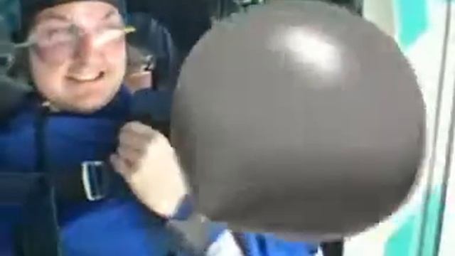 My Tandem Skydive - Black Knights Parachute Centre - 25/07/2010 ! смотреть онлайн