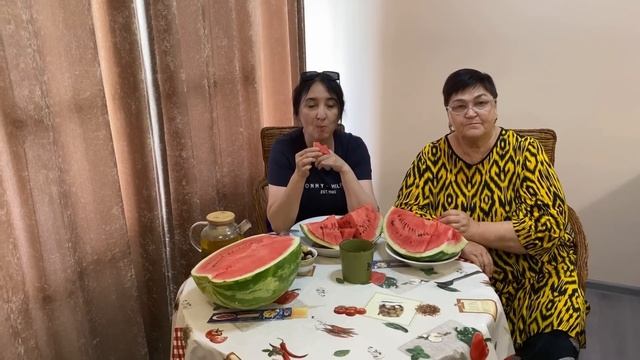 Узбекистан! Пришли гости и мама Люся приготовила вкусный плов смотреть онлайн