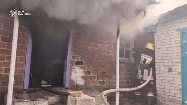 Роменський район: рятувальники ліквідували загоряння літньої кухні смотреть онлайн