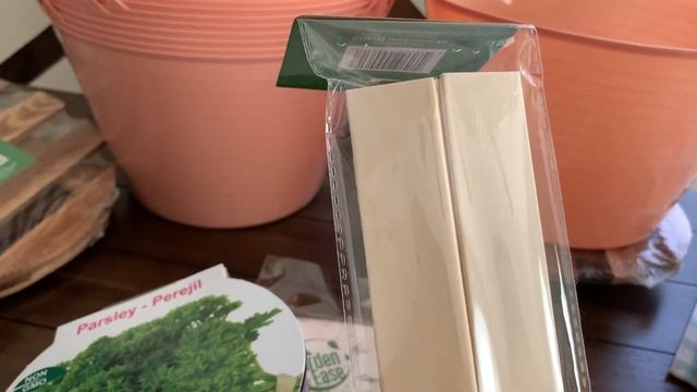 Dollar Tree and 99 cent Store Hauls - Garden Supplies and Seeds смотреть онлайн