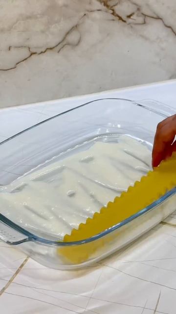 Лазанья!￼￼ Что может быть вкуснее?🤌🏻￼🤤 Рецепт в комментариях. #рецепты #shorts #лазанья смотреть онлайн