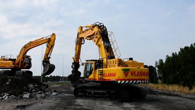 Hitachi ZX 490LCH-6 sloopkraan met triple giek en Demarec MQP-45 Multi-Quick Processor - Vlasman смотреть онлайн