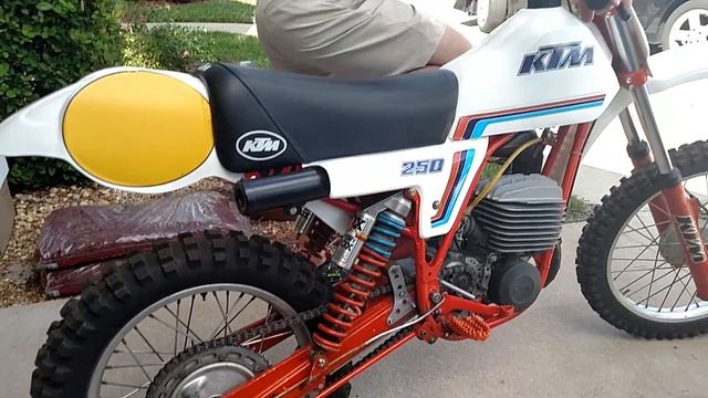 1981 KTM 250 смотреть онлайн