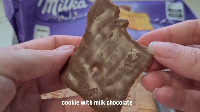 Eating Choco Moo from Milka смотреть онлайн