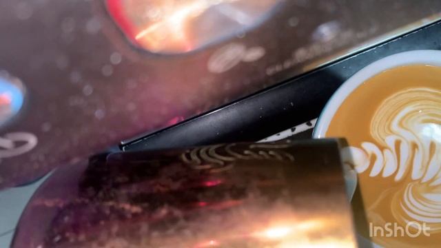 Swan Latte Art #416 3rd Mac смотреть онлайн