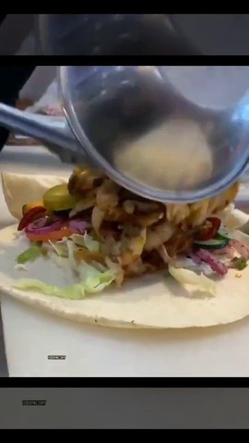 Mouth watering Chicken Shawarma french fries roll #shorts смотреть онлайн