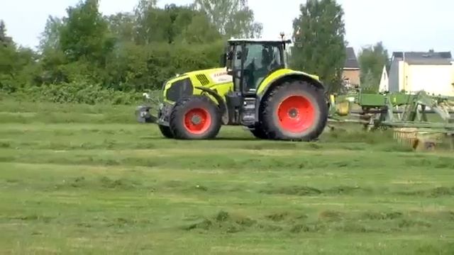 Gras Ernte 2017 mit Claas Jaguar 940 und Traktoren von Deutz,Claas, Lamborghini смотреть онлайн