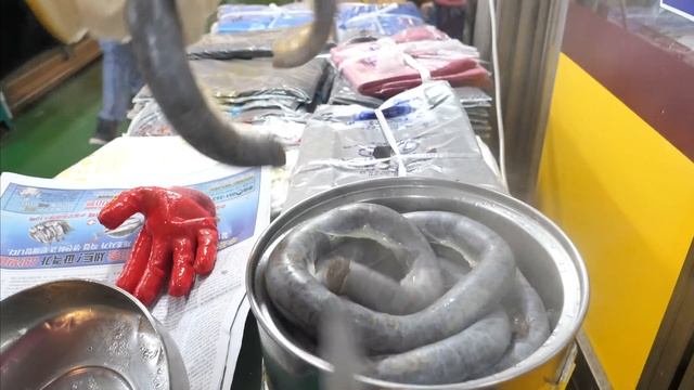 40년 이상! 반평생 순대를 썰어온 할머니 TOP6 몰아보기! / Sundae, Pork Intestine, Korean Sausage | Korean Street Food смотреть онлайн