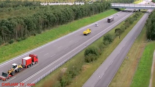 Mercedes self driven truck. смотреть онлайн