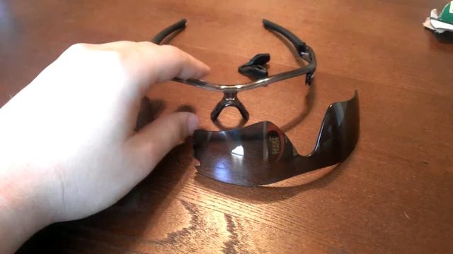 Oakley Radar lens replacement. Demonstration. смотреть онлайн