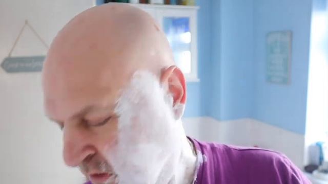 The Sunday Shave with Andy and Stirling Black Cherry смотреть онлайн