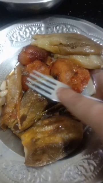 Brinjal and tomato ki mix salad смотреть онлайн