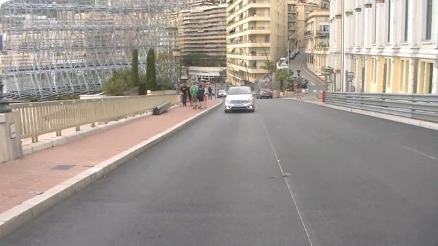 A ride through Monaco in the Porsche 991 Cabriolet смотреть онлайн