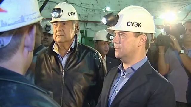 Дмитрий Медведев в Ленинске-Кузнецком смотреть онлайн