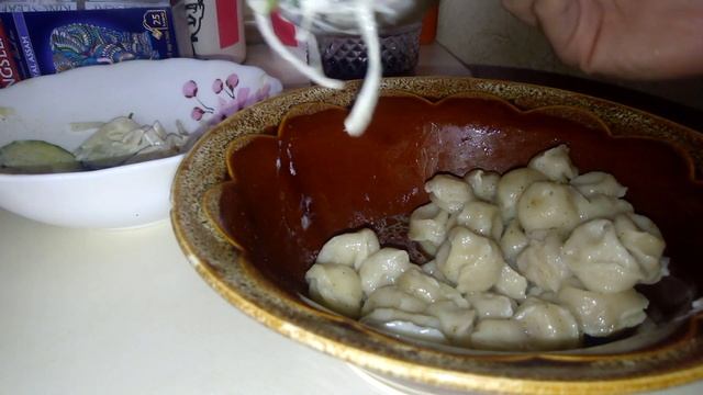 ОБЕД. ПЕЛЬМЕШКИ И САЛАТИК смотреть онлайн