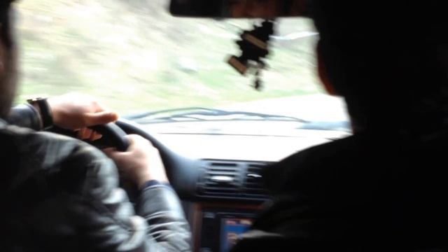 Hitchhiking in Armenia смотреть онлайн