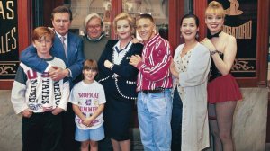 Сериал Дежурная аптека - 1 сезон 45 серия / Farmacia de guardia