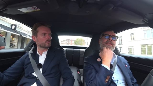 DANMARKS RIGESTE EJENDOMSMÆGLER! смотреть онлайн