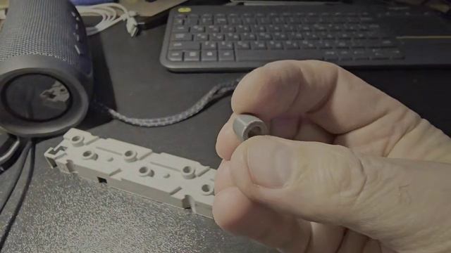 Как отремонтировать розетку с помощью 3D принтера Anycubic Kobra 2 Pro смотреть онлайн