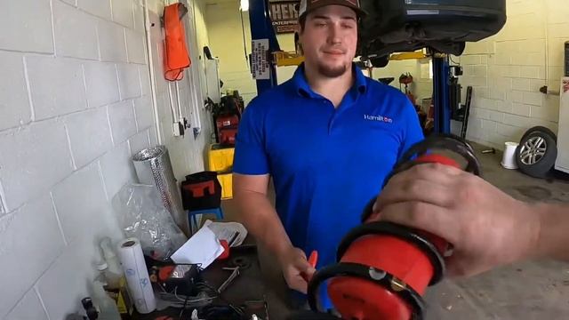 Airlift install on a Volkswagen Jetta смотреть онлайн