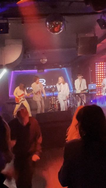 Фаренгейт в Мумийтролль баре 31.12.2024 смотреть онлайн