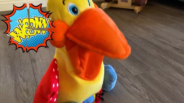 Funny Toy Pelican | Sophia is feeding the pelican смотреть онлайн