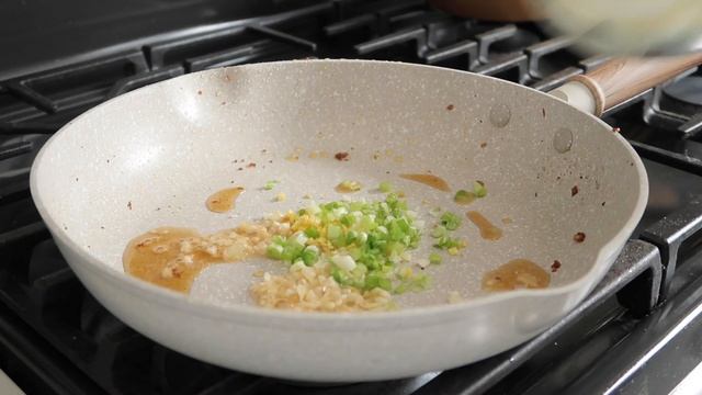 Hoisin Tofu Noodles | This Savory Vegan смотреть онлайн