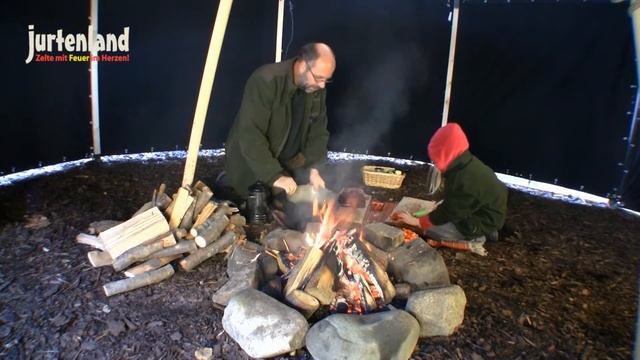Kochen am Lagerfeuer - Gulasch mit Lili - Jurtenland смотреть онлайн