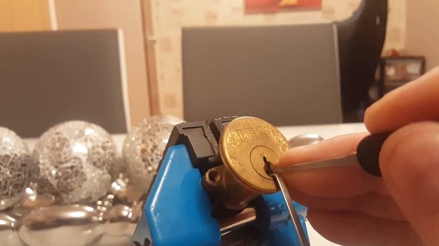 (83) Door Cylinder Picked opened. #LockpickingBelfast смотреть онлайн