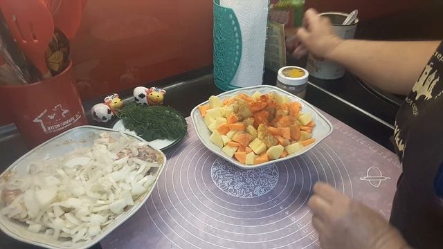 Ужин БЕЗ ВОЗНИ ! Мясо СОЧНОЕ а картофель НЕЖНЫЙ и АРОМАТНЫЙ ! смотреть онлайн