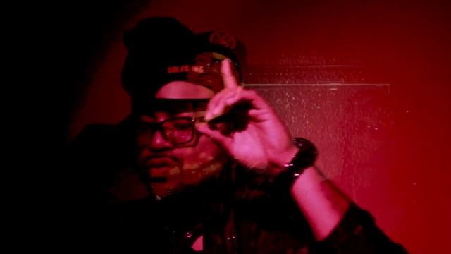 Dirty Rhymez - She On My Mind ft Lucian (Official Video) HD смотреть онлайн