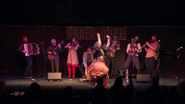 Tessi Ladera & Cíngaro Drom - Odessa смотреть онлайн