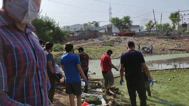 Pond Cleaning with the help of Plastic bottles😲😯/Innovative Idea by DISHA /Must Watch video #jammu смотреть онлайн