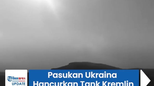 Drone Kamikaze Ukraina Hancurkan Tank Kremlin saat Tentara Rusia Mabuk-mabukan hingga 2 Orang Tewas смотреть онлайн