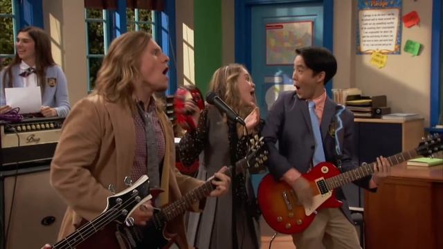 Rock Academy | Chanson d’Halloween 🎃 | Nickelodeon Teen смотреть онлайн