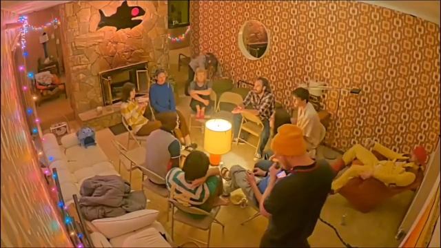 Fishtank Live Season 2: Day 12 - Urgent House Meeting (+Ben Wakes Up Nifty)