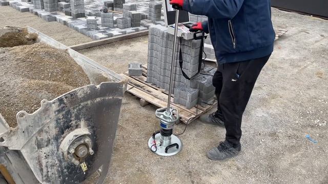 «Наш двір» укладання бруківки, доставка, оренда техніки Європейський підхід смотреть онлайн