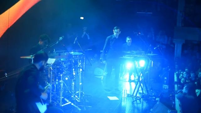 Dolphin - Облака (акустика) (Live in RED Club @ 07/03/2016) смотреть онлайн