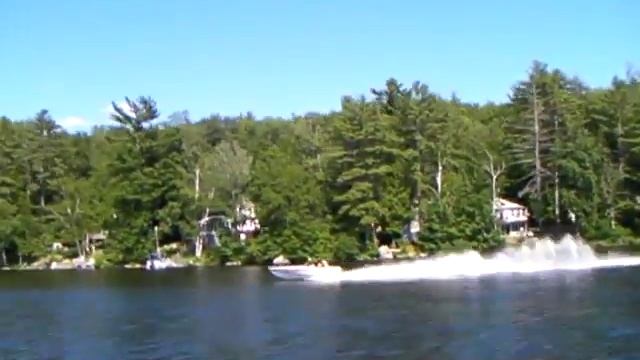 Sweet 16 Donzi with V8 meets big block Donzi zx 22 смотреть онлайн