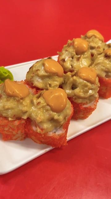 Запеченный ролл с тунцом и тысячи остров 🔥🍣🍣✅✅ смотреть онлайн