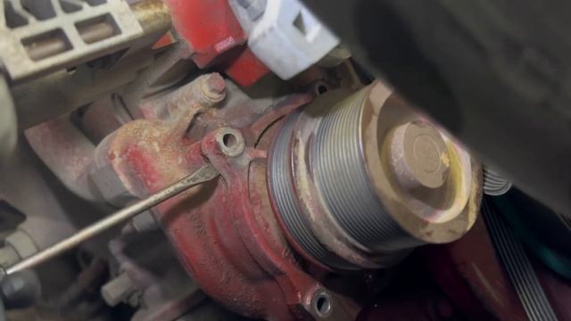 Cummins ISX Water Pump Replacement смотреть онлайн