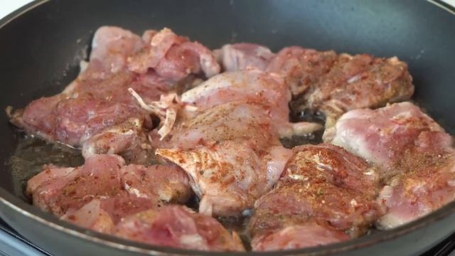 Как курочку на сковороде сделать ВКУСНЕЕ ШАШЛЫКА ☆ Теперь КУРИЦУ ГОТОВЛЮ ТОЛЬКО ТАК!!! смотреть онлайн