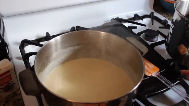 Trying to Make Fettuccine Alfredo смотреть онлайн