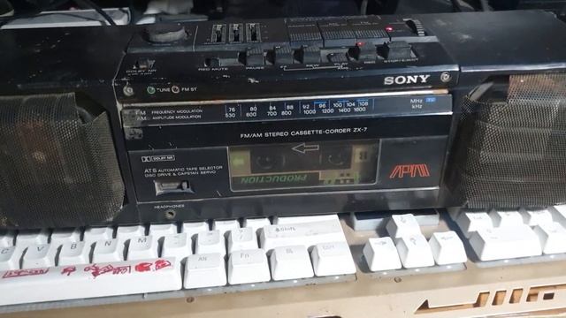 SONY cassette Player ZX-7 смотреть онлайн
