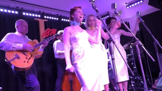 Marshmallows - Johnny B. Goode (Chuck Berry cover) @ JAM Club 26.11.2016 смотреть онлайн