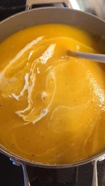 Butternut Squash & Apple Soup #shorts #soup #food смотреть онлайн